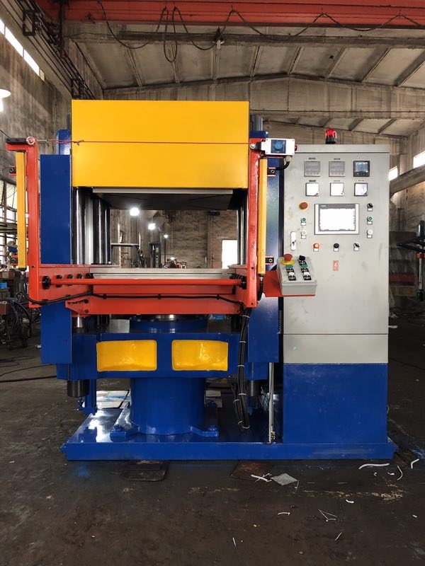 平板硫化機(jī)的安全操作事項(xiàng)有哪些？